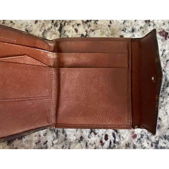 VINTAGE LOUIS VUITTON | Double Snap Monogram Bi-fold Wallet - Picture 5 of 16